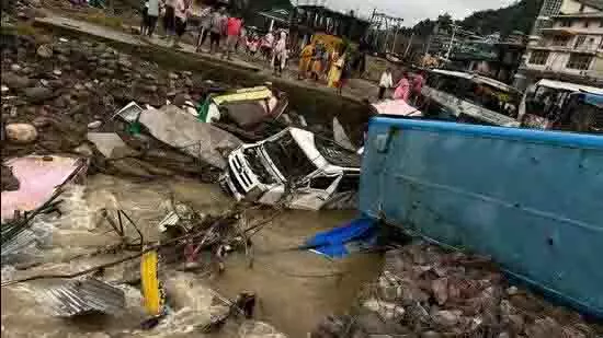 Himachal: मंडी हाउस ढहने से 3 की मौत, धर्मपुर बस स्टैंड में पानी भरा Himachal: मंडी हाउस ढहने से 3 की मौत, धर्मपुर बस स्टैंड में पानी भरा