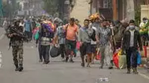 नेपाल: विरोध प्रदर्शन के दौरान भागे 3,723 कैदी फिर से गिरफ्तार नेपाल: विरोध प्रदर्शन के दौरान भागे 3,723 कैदी फिर से गिरफ्तार