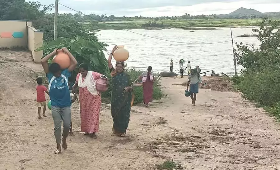 Bayalahunsi : तीन दिनों से पानी की आपूर्ति बंद है Bayalahunsi : तीन दिनों से पानी की आपूर्ति बंद है