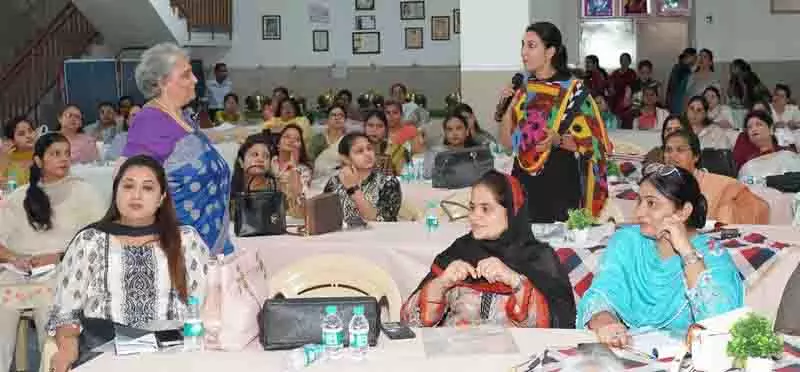 CBSE ने काउंसलिंग मॉडल शुरू किया, समग्र विकास पर ध्यान केंद्रित CBSE ने काउंसलिंग मॉडल शुरू किया, समग्र विकास पर ध्यान केंद्रित