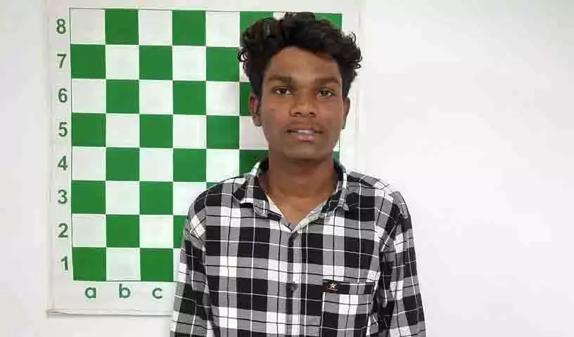 D Rajkumar ने ए2एच ओपन प्राइज मनी शतरंज टूर्नामेंट में शीर्ष स्थान हासिल किया D Rajkumar ने ए2एच ओपन प्राइज मनी शतरंज टूर्नामेंट में शीर्ष स्थान हासिल किया