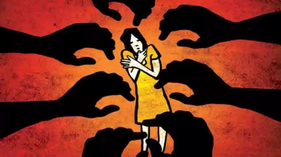 Puri: 19 वर्षीय कॉलेज छात्रा से सामूहिक बलात्कार, 3 गिरफ्तार Puri: 19 वर्षीय कॉलेज छात्रा से सामूहिक बलात्कार, 3 गिरफ्तार