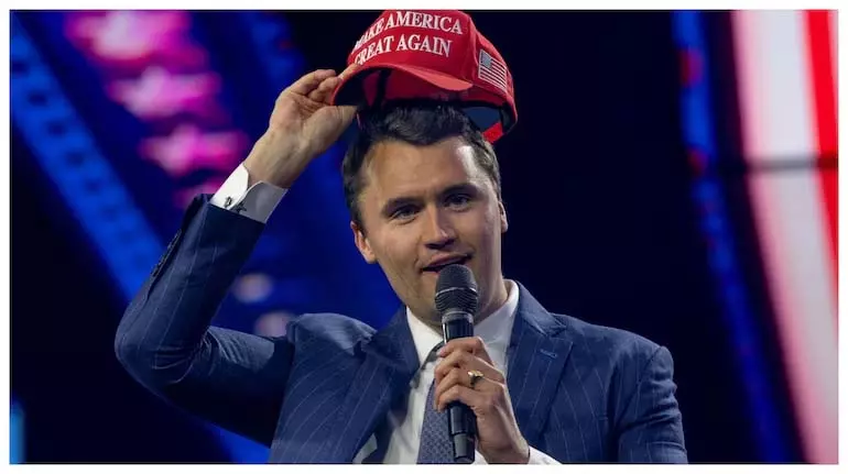 Charlie Kirk की हत्या के बाद ट्रम्प उदारवादी समूहों पर संघीय कार्रवाई की योजना क्यों बना रहे हैं? Charlie Kirk की हत्या के बाद ट्रम्प उदारवादी समूहों पर संघीय कार्रवाई की योजना क्यों बना रहे हैं?