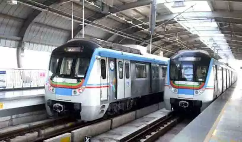 Hyderabad मेट्रो में महिलाओं ने की उत्पीड़न की शिकायत, अधिकांश मामले दर्ज नहीं कराए गए Hyderabad मेट्रो में महिलाओं ने की उत्पीड़न की शिकायत, अधिकांश मामले दर्ज नहीं कराए गए