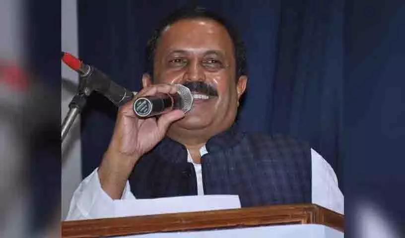 सचिवालय में बेहोश होकर गिरीं Madhu Yashki Gaud, अस्पताल ले जाया गया सचिवालय में बेहोश होकर गिरीं Madhu Yashki Gaud, अस्पताल ले जाया गया