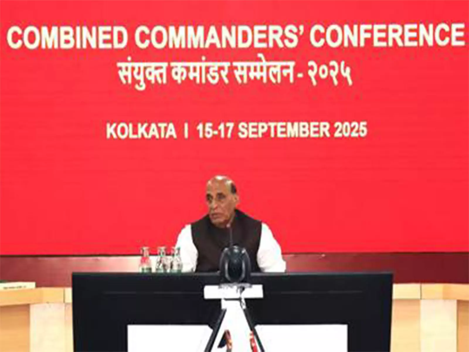 Rajnath Singh ने सशस्त्र बलों को अपरंपरागत खतरों से निपटने को कहा Rajnath Singh ने सशस्त्र बलों को अपरंपरागत खतरों से निपटने को कहा