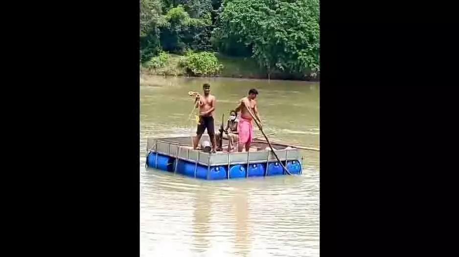 Odisha: पानी में चली माफियाओं के खिलाफ मुहिम, 5 वाहन पकड़े गए Odisha: पानी में चली माफियाओं के खिलाफ मुहिम, 5 वाहन पकड़े गए