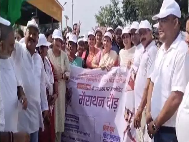सीएम धामी के जन्मदिन पर मैराथन दौड़, रक्तदान शिविर और स्वास्थ्य कैंप का आयोजन सीएम धामी के जन्मदिन पर मैराथन दौड़, रक्तदान शिविर और स्वास्थ्य कैंप का आयोजन