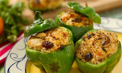 Stuffed Paneer Capsicum: कम समय में बनने वाली यह डिश है बेहद स्वादिष्ट Stuffed Paneer Capsicum: कम समय में बनने वाली यह डिश है बेहद स्वादिष्ट