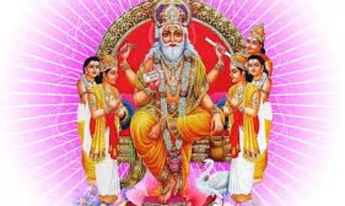 Vishwakarma Puja Samagri: विश्वकर्मा पूजा के लिए आवश्यक सामग्री, यहां देखें पूरी सूची Vishwakarma Puja Samagri: विश्वकर्मा पूजा के लिए आवश्यक सामग्री, यहां देखें पूरी सूची