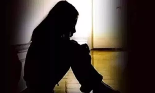 कॉलेज छात्रा के साथ सामूहिक बलात्कार, समुद्र किनारे दरिंदगी