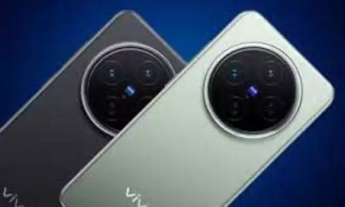 Vivo :165Hz डिस्प्ले और दमदार कैमरे के साथ आ रहे Vivo X300 और X300 Pro, स्मार्टफोन की डिटेल्स लीक Vivo :165Hz डिस्प्ले और दमदार कैमरे के साथ आ रहे Vivo X300 और X300 Pro, स्मार्टफोन की डिटेल्स लीक