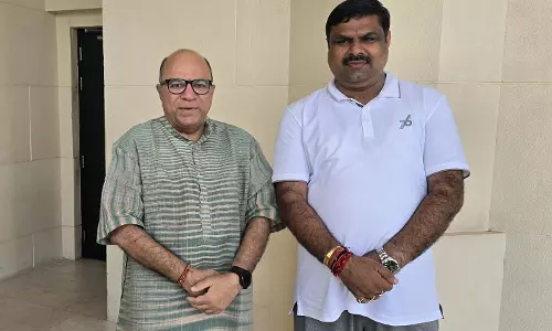 शिक्षा मंत्री गजेंद्र यादव ने प्रख्यात अभिनेता डॉ. चंद्र प्रकाश द्विवेदी ‘चाणक्य’ से की मुलाकात शिक्षा मंत्री गजेंद्र यादव ने प्रख्यात अभिनेता डॉ. चंद्र प्रकाश द्विवेदी ‘चाणक्य’ से की मुलाकात