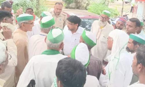 Bareilly: तालाब मुक्त कराने हेतु भाकियू ने प्रशासन को ज्ञापन सौंपा Bareilly: तालाब मुक्त कराने हेतु भाकियू ने प्रशासन को ज्ञापन सौंपा