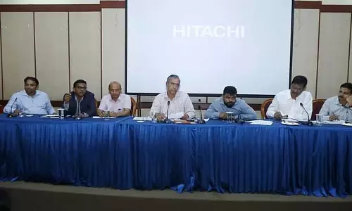 सड़क मरम्मत का काम शुरू करें: GBA के मुख्य आयुक्त ने अधिकारियों को निर्देश दिया