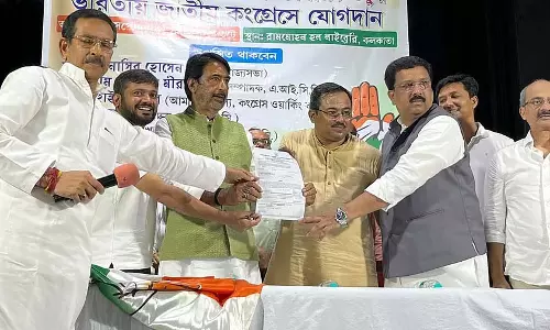 Kolkata : अर्थशास्त्री और पूर्व माकपा नेता प्रसेनजीत बोस कांग्रेस में शामिल Kolkata : अर्थशास्त्री और पूर्व माकपा नेता प्रसेनजीत बोस कांग्रेस में शामिल