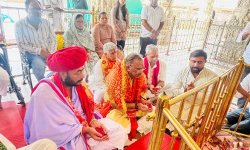 Jaipur :  विधान सभा अध्यक्ष ने गुजरात के अंबा जी मंदिर में किए माँ अम्बे के दर्शन