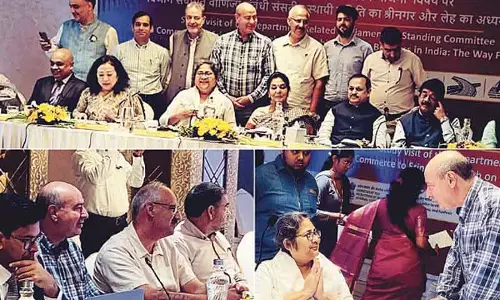 पीएचडीसीसीआई ने व्यापार और पर्यटन पुनरुद्धार के लिए खाका प्रस्तुत किया पीएचडीसीसीआई ने व्यापार और पर्यटन पुनरुद्धार के लिए खाका प्रस्तुत किया
