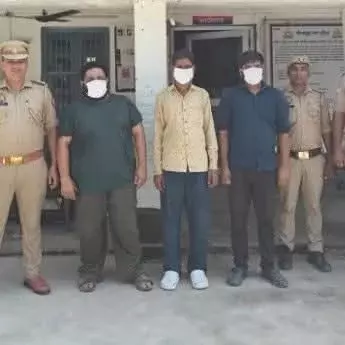 Noida: युवती के जाल में फंसा व्यापारी का बेटा Noida: युवती के जाल में फंसा व्यापारी का बेटा