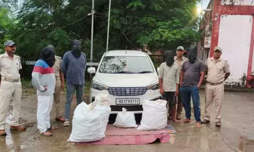 Sohela कफ सिरप की 1,325 बोतलें जब्त, चार गिरफ्तार