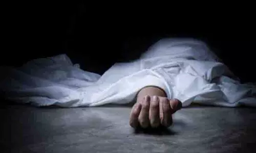 Odisha: सड़क दुर्घटना में मां की मौत के दो दिन बाद व्यक्ति की मौत Odisha: सड़क दुर्घटना में मां की मौत के दो दिन बाद व्यक्ति की मौत