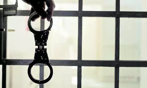 अवैध संबंध उजागर होने पर सास की हत्या के प्रयास में बहू और प्रेमी गिरफ्तार