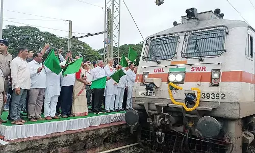 खानापुर रेलवे स्टेशन को हाईटेक बनाने का प्रयास: वी. सोमन्ना का वादा खानापुर रेलवे स्टेशन को हाईटेक बनाने का प्रयास: वी. सोमन्ना का वादा