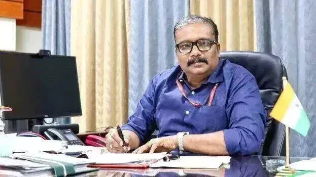 Kerala: डॉ. बी. अशोक का तबादला स्थगित, राज्य सरकार के लिए एक और झटका Kerala: डॉ. बी. अशोक का तबादला स्थगित, राज्य सरकार के लिए एक और झटका