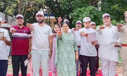 सभी को संविधान का सम्मान करना चाहिए: जिला मजिस्ट्रेट कविता का आह्वान सभी को संविधान का सम्मान करना चाहिए: जिला मजिस्ट्रेट कविता का आह्वान