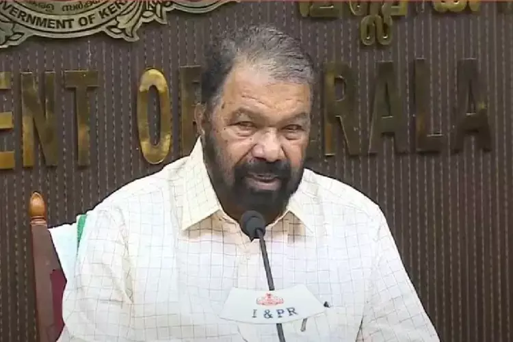 Kerala  शिक्षकों की नौकरियों की रक्षा के लिए समीक्षा याचिका पर विचार कर रहा