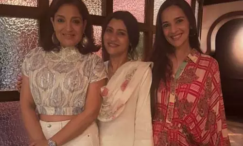 ‘पेज 3’ की कास्ट 20 साल बाद फिर दिखी साथ, तारा शर्मा ने शेयर की खास झलक ‘पेज 3’ की कास्ट 20 साल बाद फिर दिखी साथ, तारा शर्मा ने शेयर की खास झलक