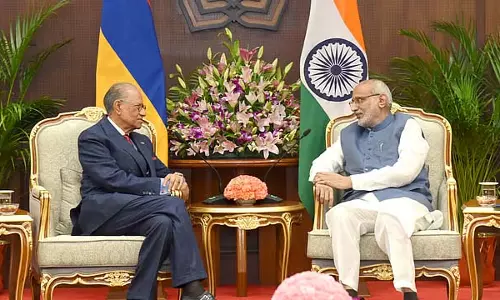 मॉरीशस के प्रधानमंत्री ने उपराष्ट्रपति से मुलाकात की मॉरीशस के प्रधानमंत्री ने उपराष्ट्रपति से मुलाकात की