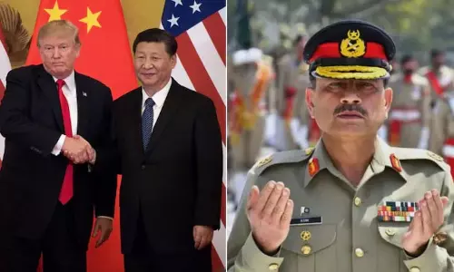 Pakistan की दुविधा: आसिम मुनीर का जोखिम भरा दांव, बाज और अजगर दरवाजे पर