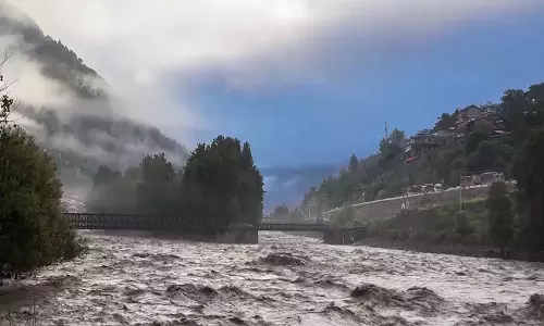 हिमाचल प्रदेश में मानसून की बारिश से 650 सड़कें अवरुद्ध, 160 पेयजल योजनाएं बाधित हिमाचल प्रदेश में मानसून की बारिश से 650 सड़कें अवरुद्ध, 160 पेयजल योजनाएं बाधित