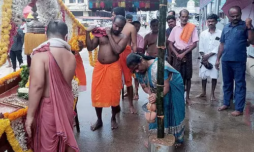 कुक्के सुब्रह्मण्य: श्री कृष्णाष्टमी, दही पीने का त्योहार कुक्के सुब्रह्मण्य: श्री कृष्णाष्टमी, दही पीने का त्योहार