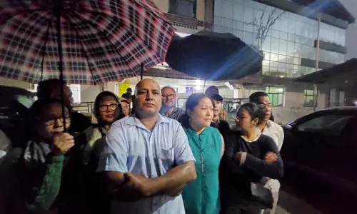 SDF ने पार्टी पदाधिकारी अरुण लिंबू की ‘राजनीति से प्रेरित’ गिरफ्तारी की निंदा की SDF ने पार्टी पदाधिकारी अरुण लिंबू की ‘राजनीति से प्रेरित’ गिरफ्तारी की निंदा की