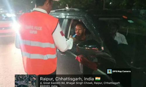 रायपुर पुलिस का ड्रंक एंड ड्राइव अभियान जारी, 15 दिन में 91 चालकों पर हुई कार्रवाई रायपुर पुलिस का ड्रंक एंड ड्राइव अभियान जारी, 15 दिन में 91 चालकों पर हुई कार्रवाई