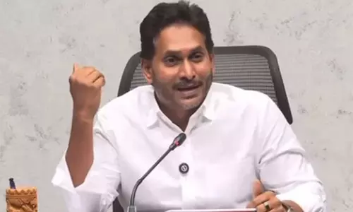 चंद्रबाबू की लापरवाही ने आंध्र के किसानों को संकट में धकेल दिया है: YSRCP