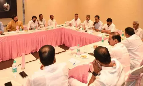 रेवंत रेड्डी के कारण हैदराबाद की अर्थव्यवस्था ध्वस्त हो गई: KTR