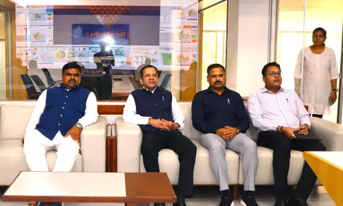 मंत्री गजेंद्र यादव ने विद्या समीक्षा केंद्र का निरीक्षण कर शिक्षा सुधार की तकनीकों का अध्ययन किया मंत्री गजेंद्र यादव ने विद्या समीक्षा केंद्र का निरीक्षण कर शिक्षा सुधार की तकनीकों का अध्ययन किया