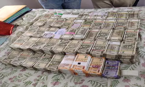 तेलंगाना में बिजली अधिकारी के ठिकानों पर एसीबी के छापे, 2 करोड़ जब्त
