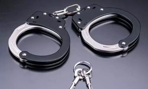 यूपी : शाहजहांपुर में धर्मांतरण के आरोप में महिला समेत दो गिरफ्तार, एसआईटी का गठन यूपी : शाहजहांपुर में धर्मांतरण के आरोप में महिला समेत दो गिरफ्तार, एसआईटी का गठन