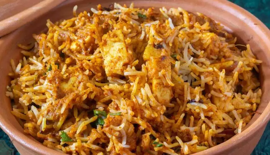 Paneer Makhani Biryani: रात के खाने के लिए यह बेहतरीन व्यंजन Paneer Makhani Biryani: रात के खाने के लिए यह बेहतरीन व्यंजन