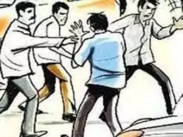 Begusarai: होमगार्ड के दो गुटों में झड़प, 6 घायल Begusarai: होमगार्ड के दो गुटों में झड़प, 6 घायल
