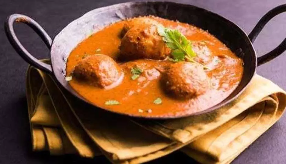 Lucknowi Dum Aloo: यह व्यंजन निश्चित रूप से आपके दिन को खास बना देगा Lucknowi Dum Aloo: यह व्यंजन निश्चित रूप से आपके दिन को खास बना देगा
