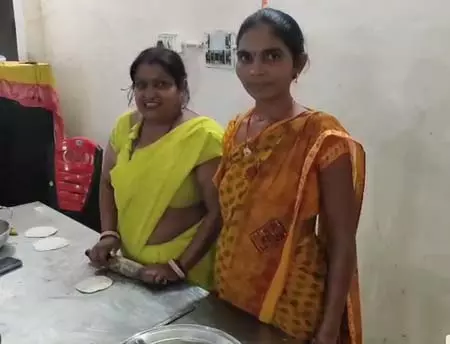 राष्ट्रीय ग्रामीण आजीविका मिशन से सशक्त हुई महिलाएं, पीएम मोदी को दी जन्मदिन की बधाई राष्ट्रीय ग्रामीण आजीविका मिशन से सशक्त हुई महिलाएं, पीएम मोदी को दी जन्मदिन की बधाई