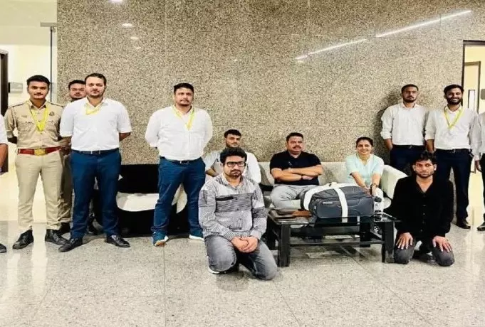 Lucknow: कस्टम की कार्रवाई में हाइड्रोपोनिक वीड की बड़ी बरामदगी Lucknow: कस्टम की कार्रवाई में हाइड्रोपोनिक वीड की बड़ी बरामदगी
