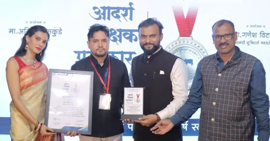Bareilly: आदर्श शिक्षक पुरस्कार से सम्मानित डॉ. भारद्वाज Bareilly: आदर्श शिक्षक पुरस्कार से सम्मानित डॉ. भारद्वाज