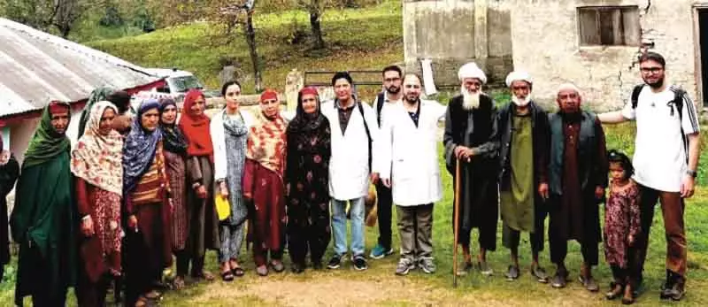 कुलगाम: वाल्टेंगो पहाड़ियों में वरिष्ठ नागरिकों के लिए मुफ्त चिकित्सा शिविर आयोजित कुलगाम: वाल्टेंगो पहाड़ियों में वरिष्ठ नागरिकों के लिए मुफ्त चिकित्सा शिविर आयोजित