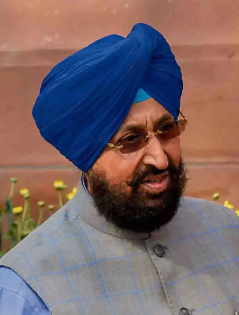 Punjab के नेता प्रतिपक्ष प्रताप सिंह बाजवा ने सीजन में धान की फसल की बिना शर्त खरीद की वकालत की Punjab के नेता प्रतिपक्ष प्रताप सिंह बाजवा ने सीजन में धान की फसल की बिना शर्त खरीद की वकालत की